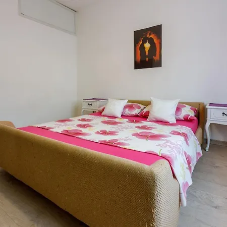Ledy Apartmán Novi Vinodolski