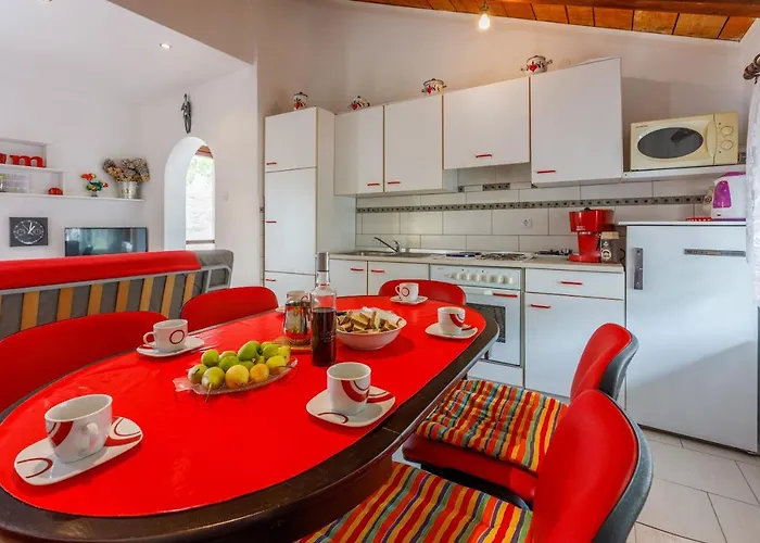 Ledy Apartment