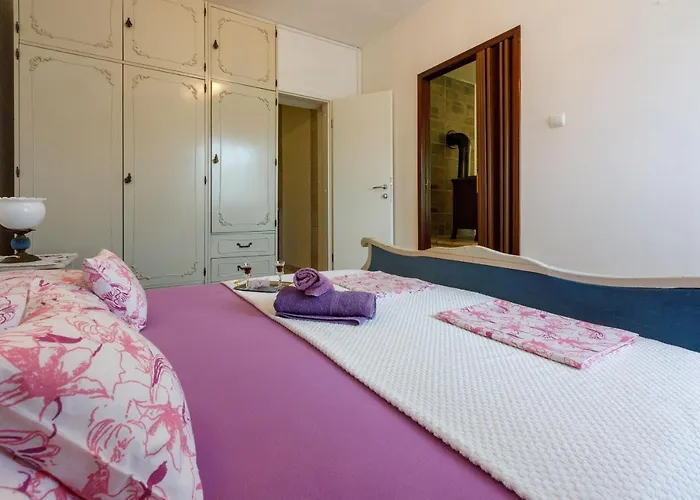 Ledy Apartment