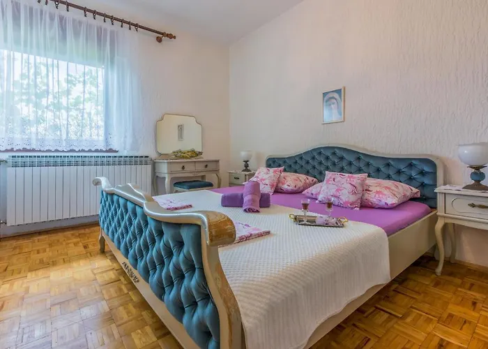 Ledy Apartment