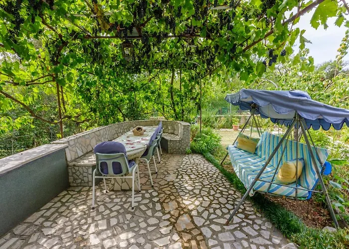 Ledy Apartment *